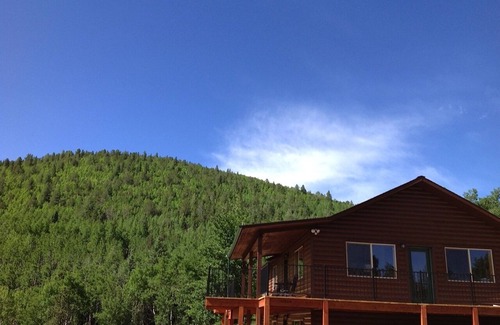 Victor House | Upper Lake House (Victor, CO)
