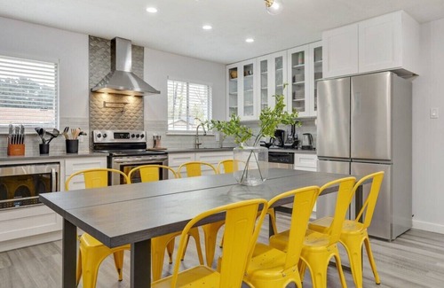 North Richland Hills House | Upscale 3BR/2B Cozy Home with Pool & Grill
