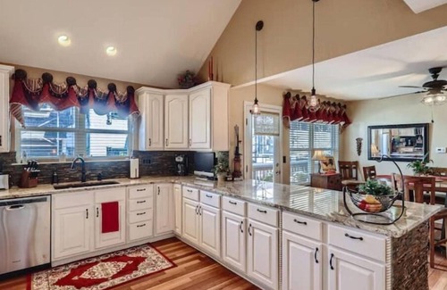 Rosedale House | Upscale Central Denver Home Surrounded by Parks!