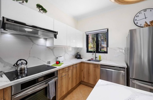 Gold Coast House | Upscale Gated Community Oasis ~ Close to the Beach