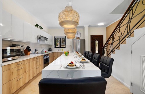 Gold Coast House | Upscale Gated Community Oasis ~ Close to the Beach