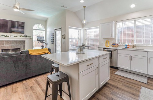 Frisco House | Upscale Home w/Pool, Arcade & More!