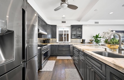 Santa Ana Heights House | Upscale Home with Rooftop Deck, Jacuzzi, & Firepit