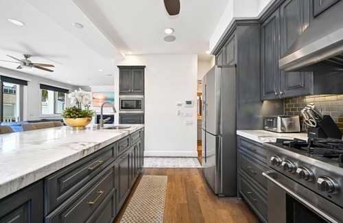 Santa Ana Heights House | Upscale Home with Rooftop Deck, Jacuzzi, & Firepit