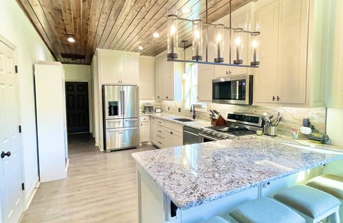 Murfreesboro Cabin | UPSCALE MODERN CABIN: Little Missouri, Crater of Diamonds, Lake Greeson & More