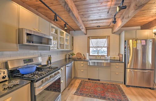 Green Mountains Cabin | Upscale Montgomery Cabin, Near Jay Peak Resort!