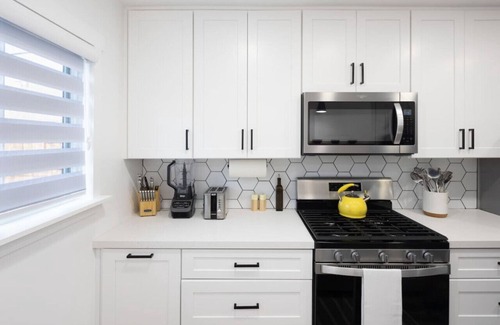 Grant Hill House | Upscale Oasis, Downtown SD, BBQ, Fire Pit & More!