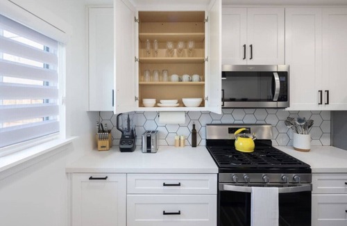 Grant Hill House | Upscale Oasis, Downtown SD, BBQ, Fire Pit & More!