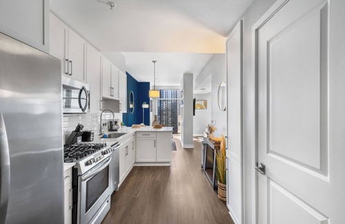 The Gulch Apartment | Upscale Studio in The Gulch Fast WiFi In-Unit W/D Secure Parking