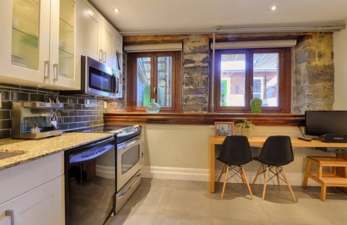 Downtown Montreal House | Upscale Victorian House in downtown Montreal
