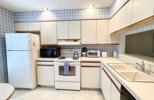 The Meadows Condo | Upstairs 2bed/2bath Condo in The Meadows!