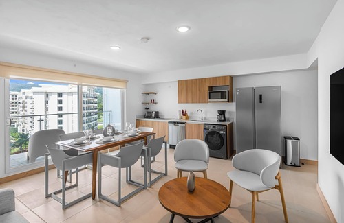 Barrio Santa Lucia Condo | Upstay: Contemporary 3BR Condo w Pool—Jaco Beach