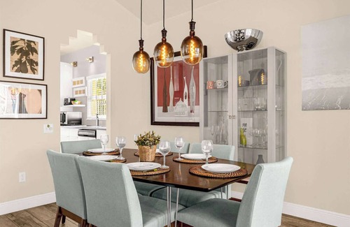 Ventura House | Upstay - Home w Garden, BBQ and Games at Golf Club