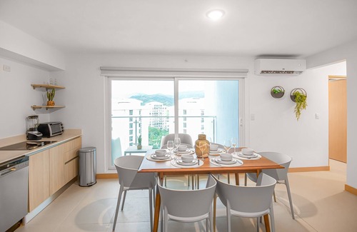 Barrio Santa Lucia Condo | Upstay New 3BR Condo w Breathtaking Mountain views