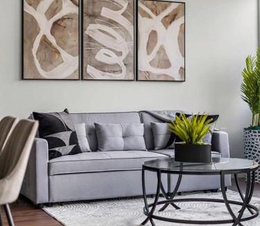 West Congress Apartment | Upstay Newly Renovated Apartment near SoCo