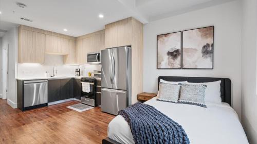 West Congress Apartment | Upstay Newly Renovated Apt near SoCo