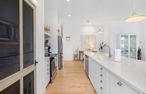 St. Augustine House | Uptown Carriage - 4 bedrooms Historic area