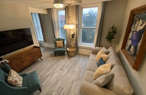 Wilmington Historic District Apartment | Uptown In The Heart of Downtown