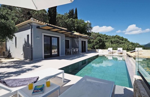 Agia Pelagia Chlomou Villa | Uranos - Two Bedroom Villa, Sleeps 4