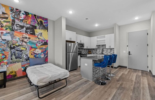 South Nashville Apartment | Urban 1BR Retreat - Near Music & Food Scene!