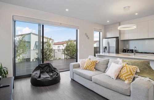 Silverdale Cottage | Urban Bliss - Silverdale Holiday Home