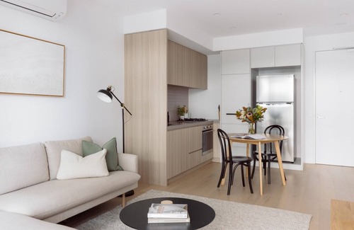 Clayton South Apartment | Urban Clayton South Apartment