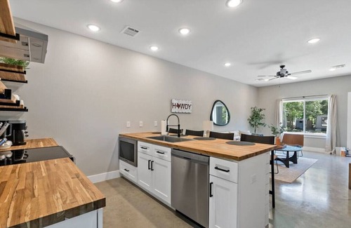 Downtown House | Urban Destination Downtown Bryan TX 2BR 1.5Bath