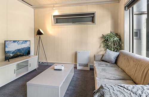 Kangaroo Flat Apartment | Urban Edge Apartment Two