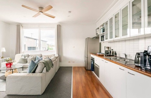 Yarraville Apartment | Urban Elegance apartment in Yarraville village