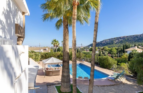 Vista Hermosa Villa | Urban Elegance by Fidalsa