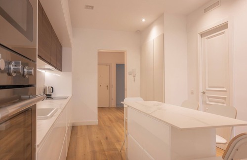 Ibiza Apartment | Urban Elegance in the Heart of Retiro