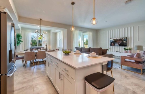 Kissimmee Apartment | Urban Elegance - Modern Retreat