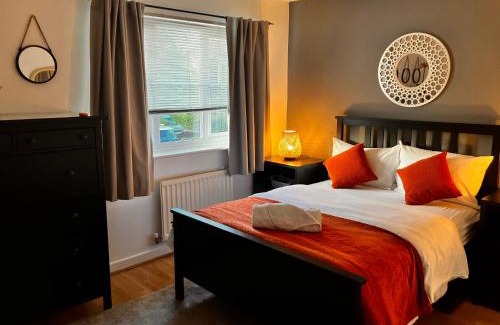 East End House | Urban Escape Glasgow Green Free Parking 20min walk to City Center