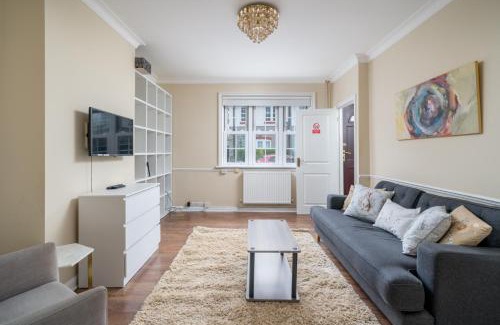 Island Gardens House | Urban Escape - Spacious 3-Bedroom Home Close to Canary Wharf