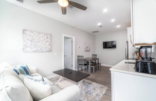 South Pensacola Apartment | Urban Flat - Downtown Pensacola