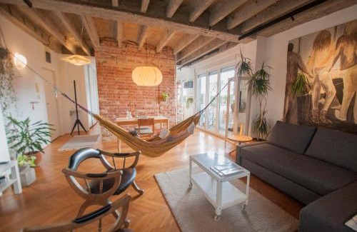 Vracar Apartment | URBAN GREEN Corner with a Story