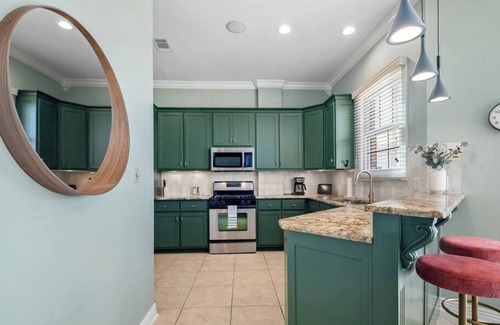 Rogers House | Urban Jungle Oasis Near Pinnacle Hills
