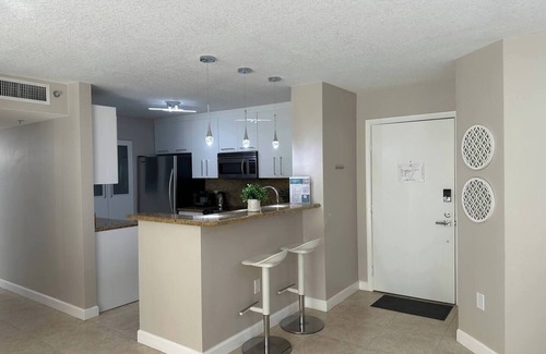 Aventura Apartment | Urban Luxe: Aventura 2/2 Retreat