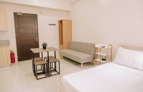Mandurriao Condo | Urban Nest With a View
