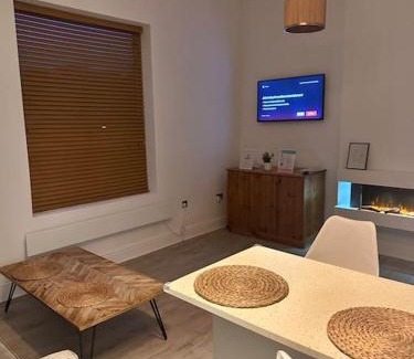 Failsworth Apartment | Urban Oasis 2 bed apartment