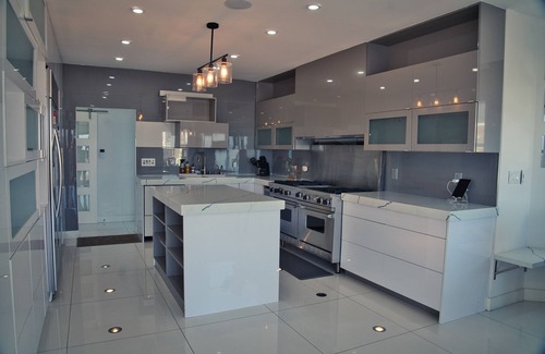 Playa Del Rey House | Urban Oasis, 3 Pools, Ocean Views, Steps to Beach