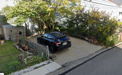 South Side Slopes Apartment | Urban Oasis - 3BR 2BA - City View- Private Parking