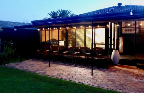 Wallsend House | Urban Oasis... Close to Hospitals & University.