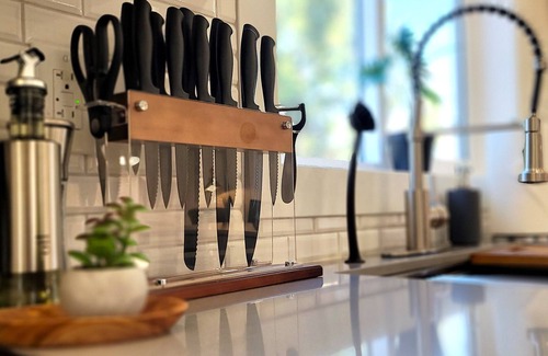 Winnipeg Apartment | Urban-Peg: Modern Comfort in the Heart of the City