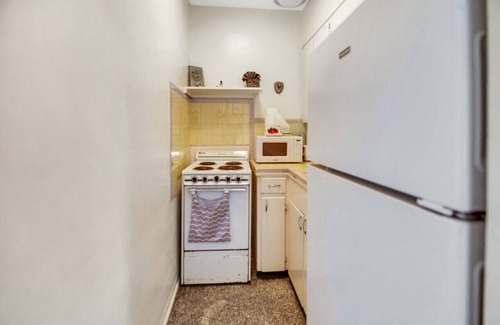 Crescent Lake Apartment | Urban Retreat at Crescent Lake near Downtown St. Pete