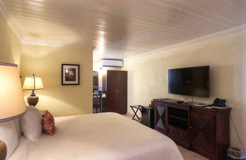Christiansted Hotel | Urban Retreat Close to Boardwalk Cafes, Galleries, and Christiansted History
