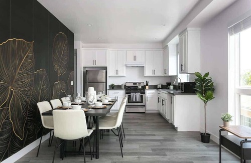 Mid City House | Urban Retreat | Modern Amenities