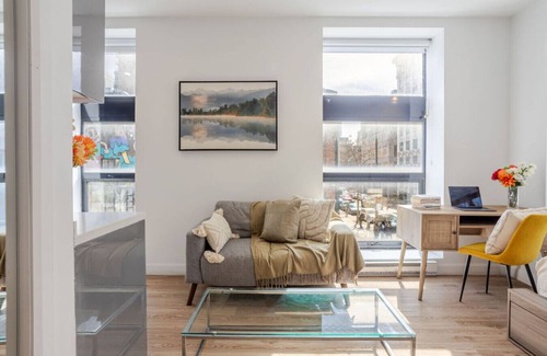 Downtown Montreal Apartment | Urban Studio on Bishop - Hot Spot Dtown MTL