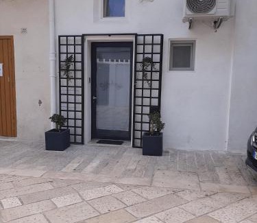 Bernalda House | Urban79