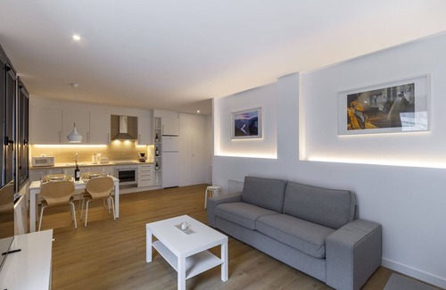 Ourense Hotel | Urbanfive 1A Ourense center 3 rooms with terrace